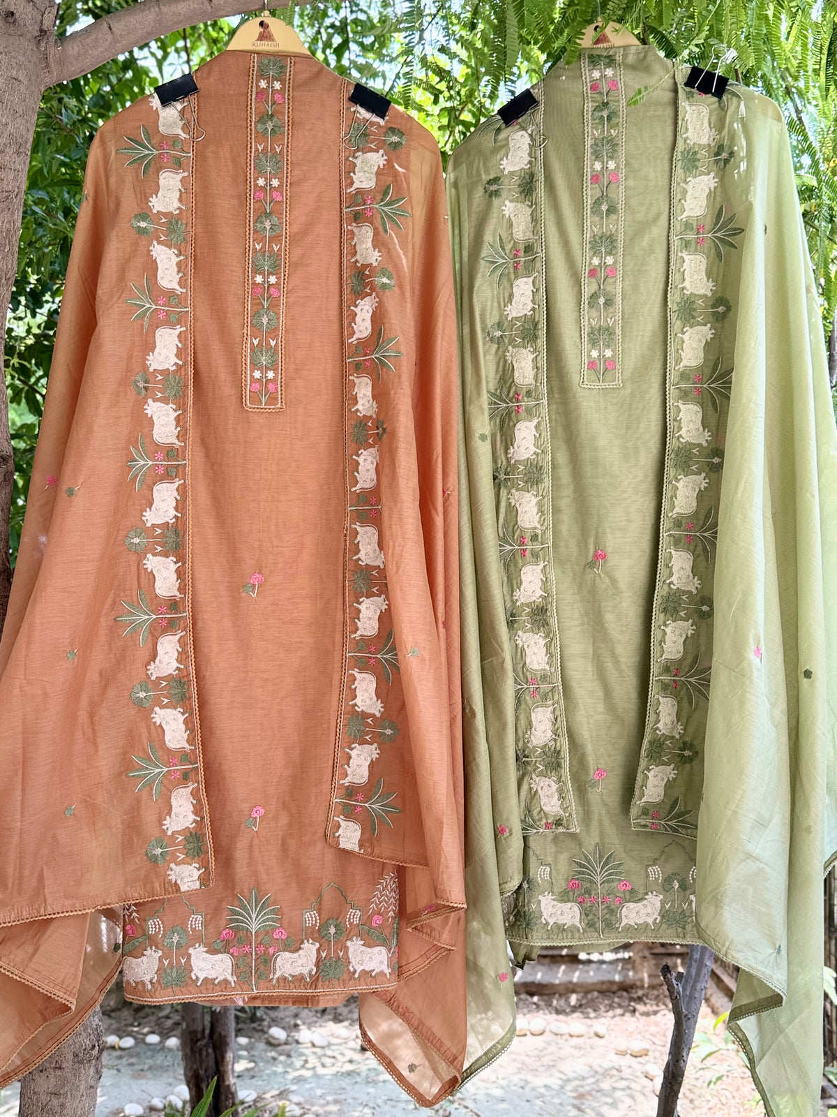Mul Pichwai Thread Embroidery U00002A