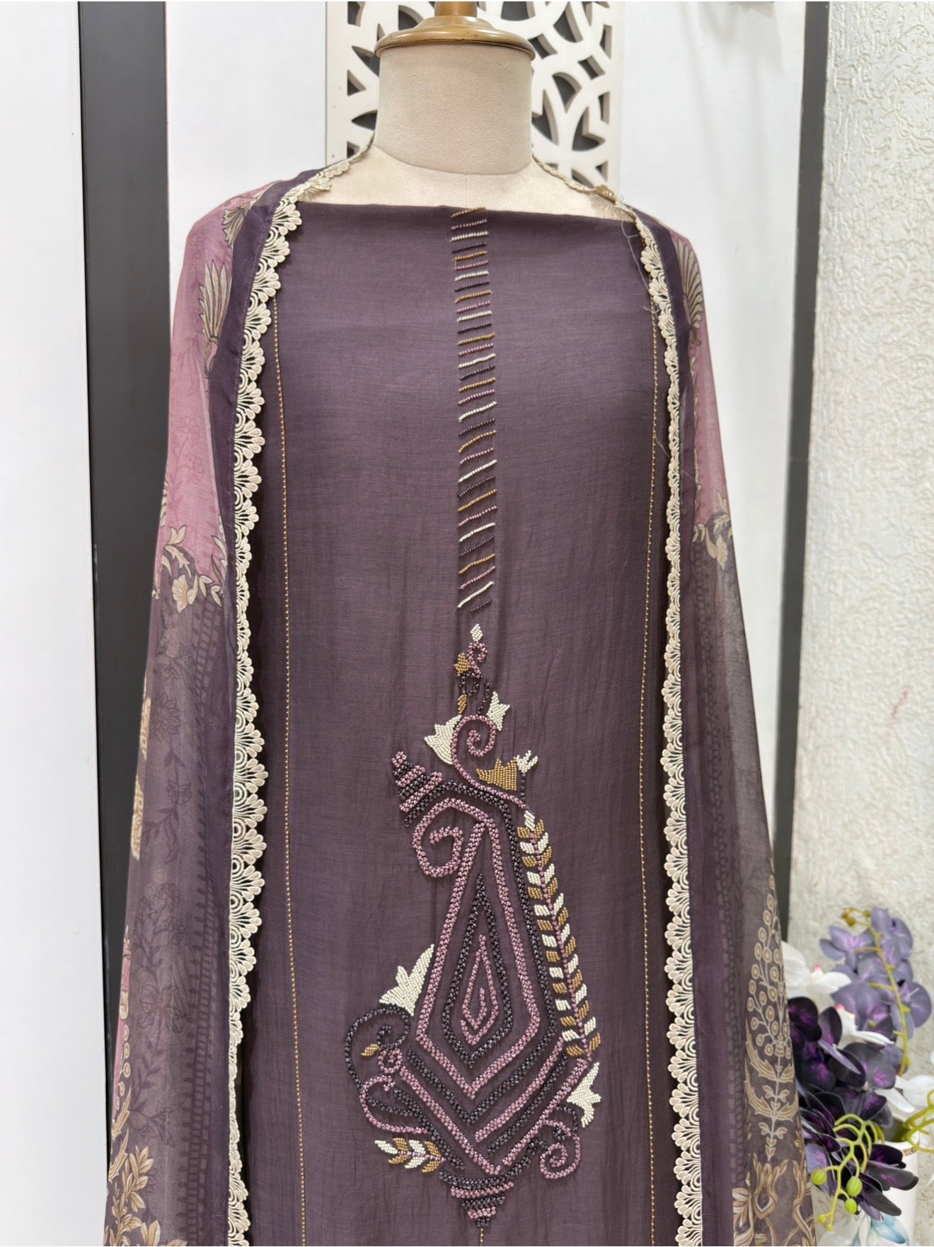 Pure Mul Hand Embroidery U00005