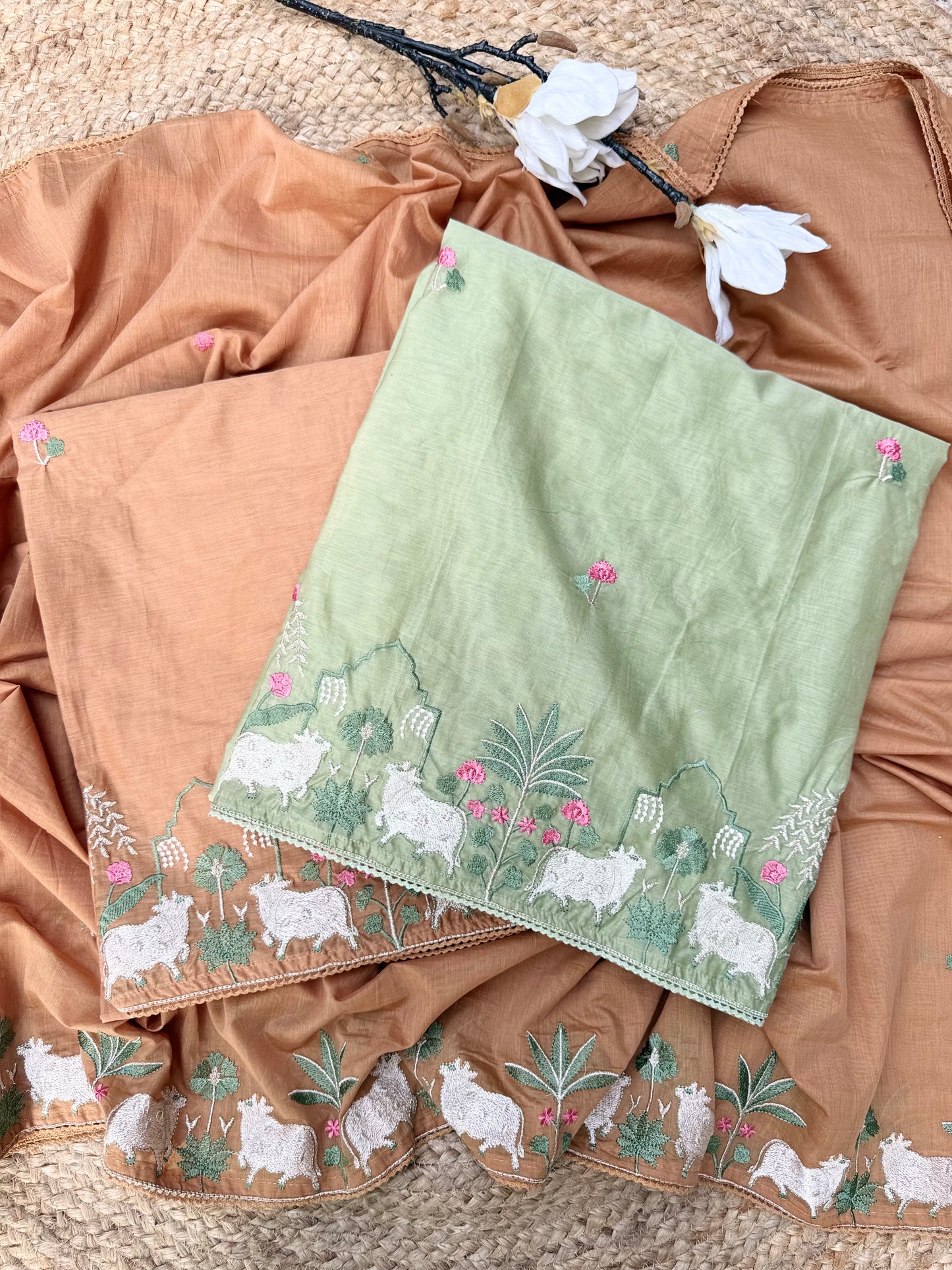 Pichwai Mul Thread Embroidery Unstitch Suit Set U000002B