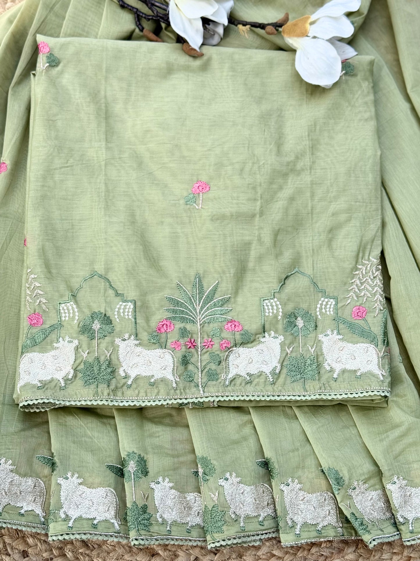 Pichwai Mul Thread Embroidery Unstitch Suit Set U000002B
